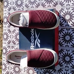 NIB NWT 7.5 Burgundy Red Reebok Katura walking shoes. Brand new.